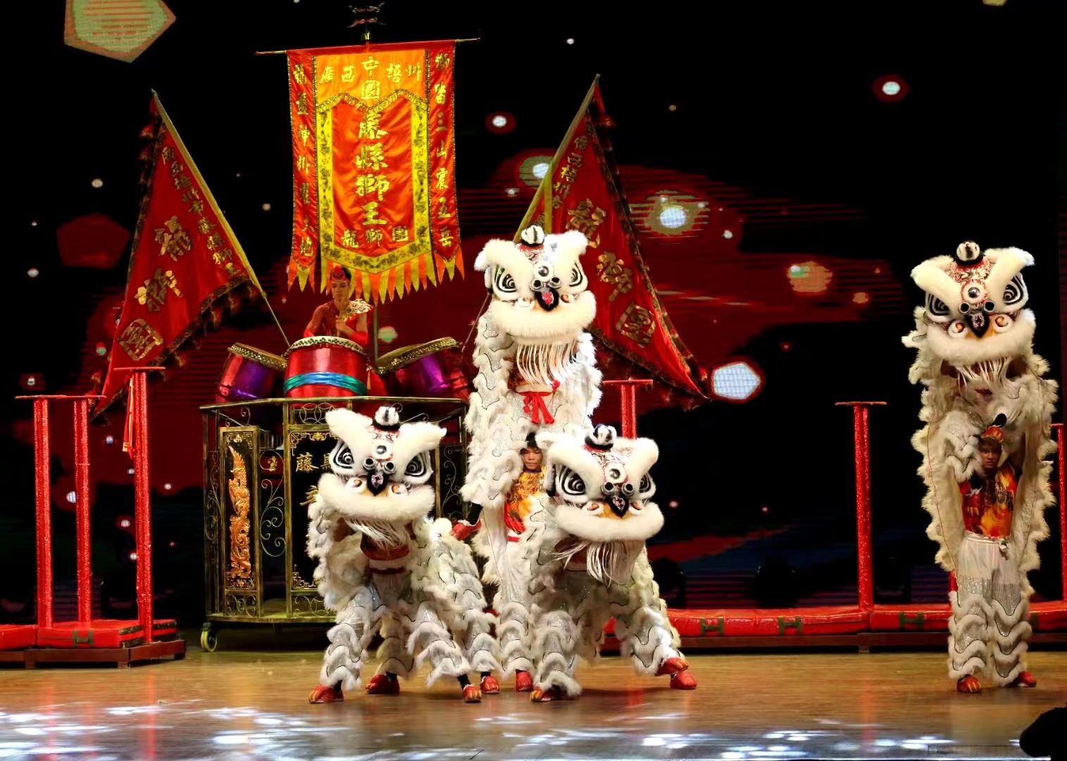 大型慶典晚會舞獅表演